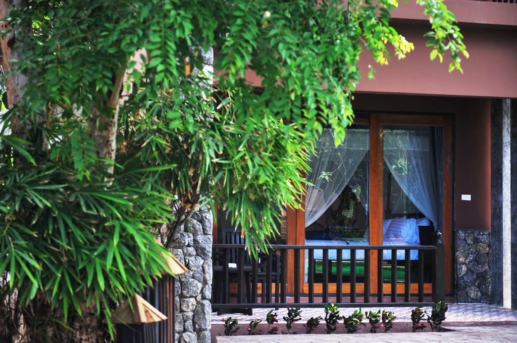 Koh Tao Beach Club Hotel Exterior photo